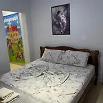 Eiffel's Pensión 3*