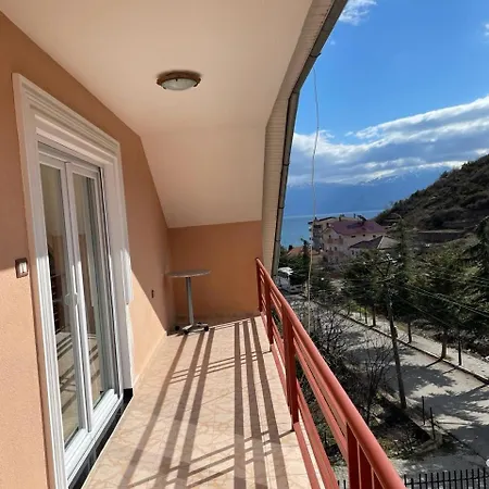 Eiffel's بيت ضيافة Piskupat