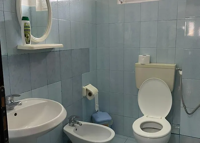 Eiffel's Guest house